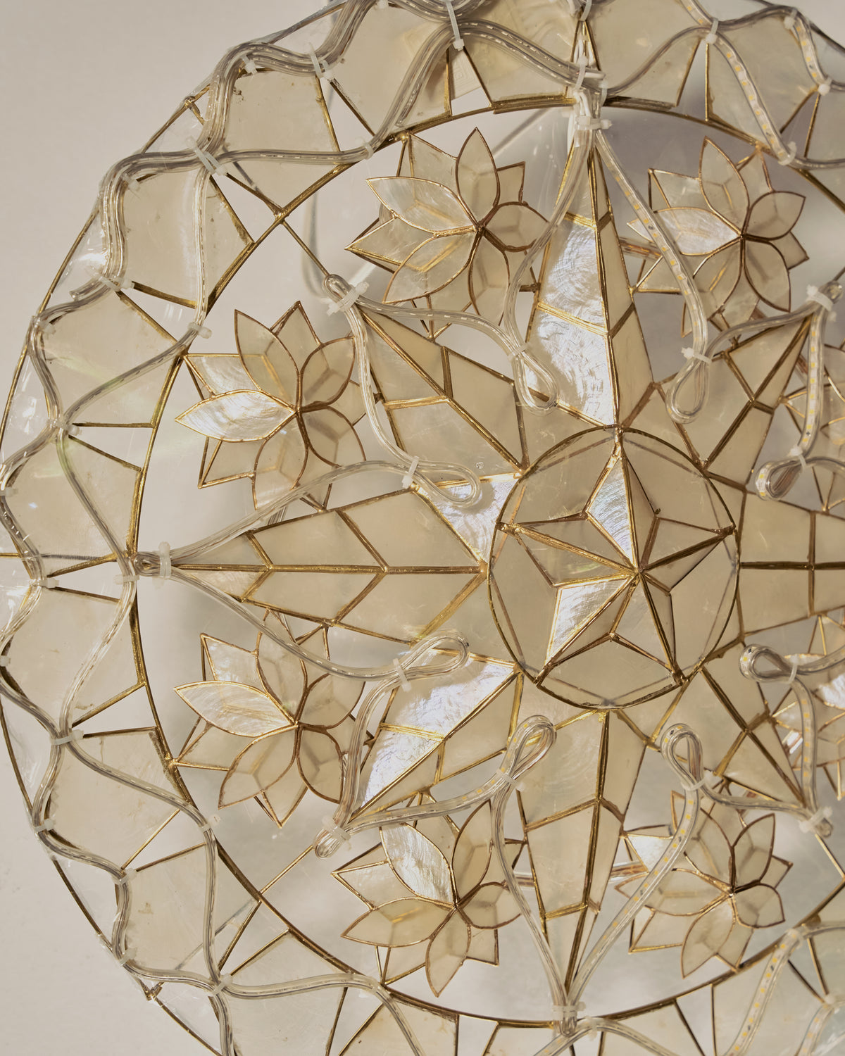 PREORDER White Tala Capiz Parol (ST46)